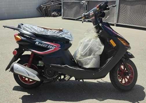 Razor clearance 150cc scooter