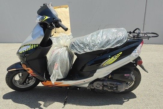 Brand new 50cc moped top