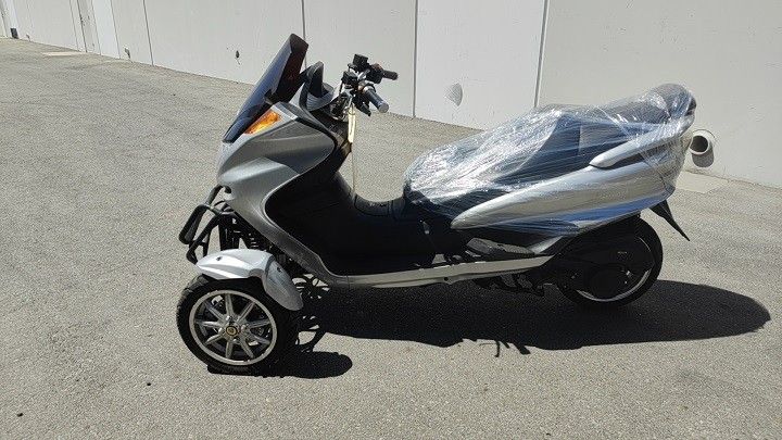 150cc Gas Trike Scooter TKA Tadpole Style with Auto Transmission Brand new Ready to Ride redfoxpowersports