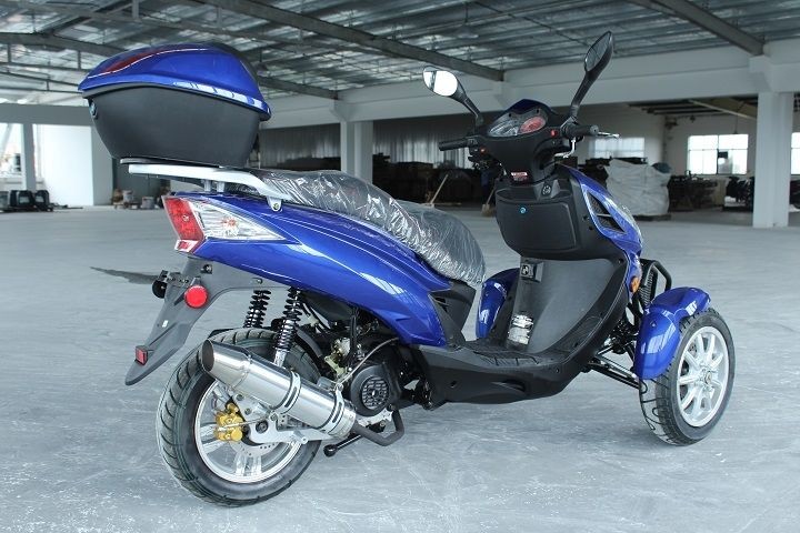 Three Wheeled Gas Powered 50cc Trike Scooters