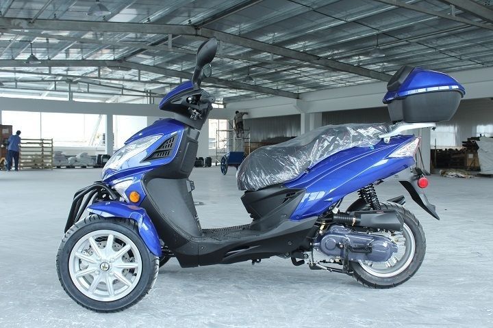 50cc Gas Trike Scooter TKA Tadpole Style with Auto Transmission