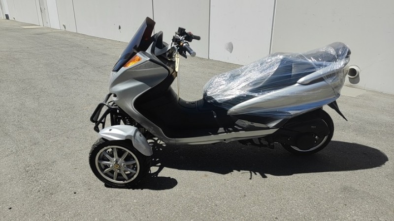 150cc Gas Trike Scooter TKA Tadpole Style with Auto Transmission (Brand new, Ready to Ride)