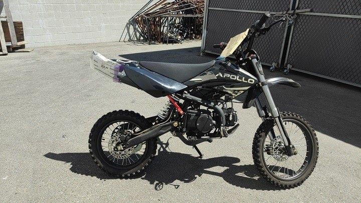 Apollo DB 007 125cc Kids Dirt Bike 4 Speed Manual F R 17 14 Wheels Brand New Ready to Ride redfoxpowersports