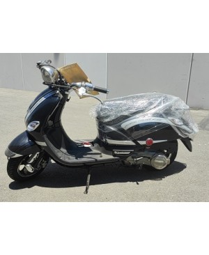 200cc Gas Moped Scooter Vespa Style Black, CVT Big Power Engine, Wide Handle Bar (Brand New, Ready to Ride)