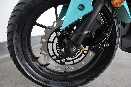 DF200SST-23 Front wheel View